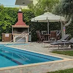 Olivo - Private Pool & Garden, Chania Hriszí Aktí Haniá