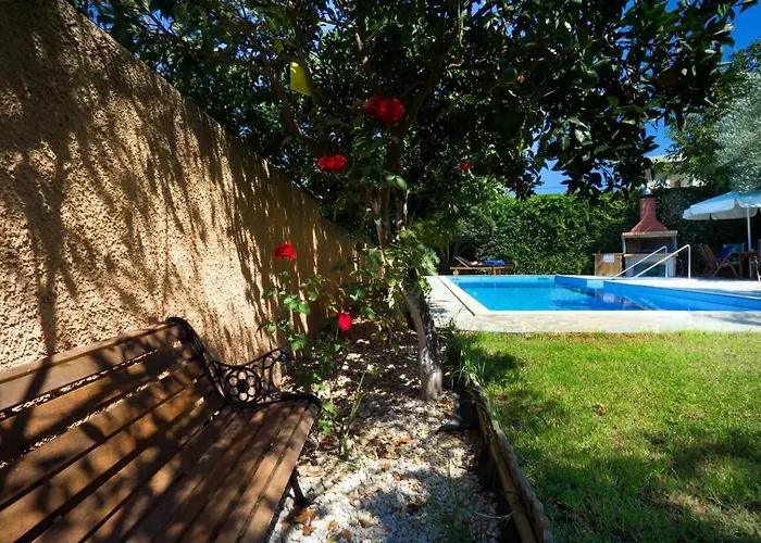 Olivo - Private Pool & Garden, Chania