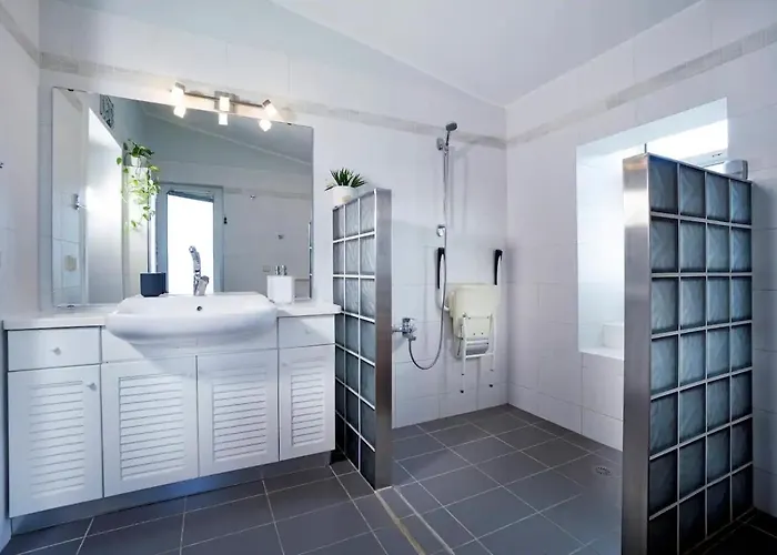 Villa Olivo - Private Pool & Garden, Chania *