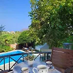 Olivo - Private Pool & Garden, Chania