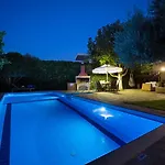 Olivo - Private Pool & Garden, Chania خانيا