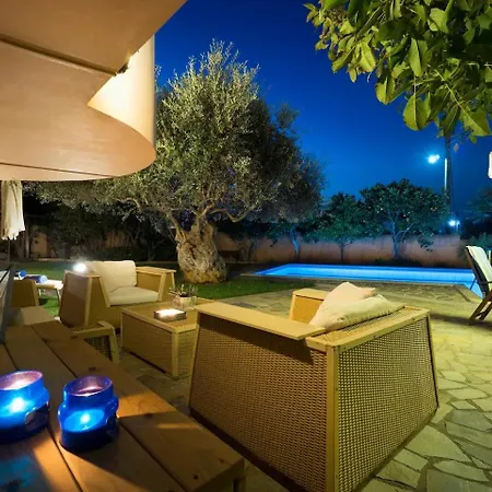 Villa Olivo - Private Pool & Garden, Chania