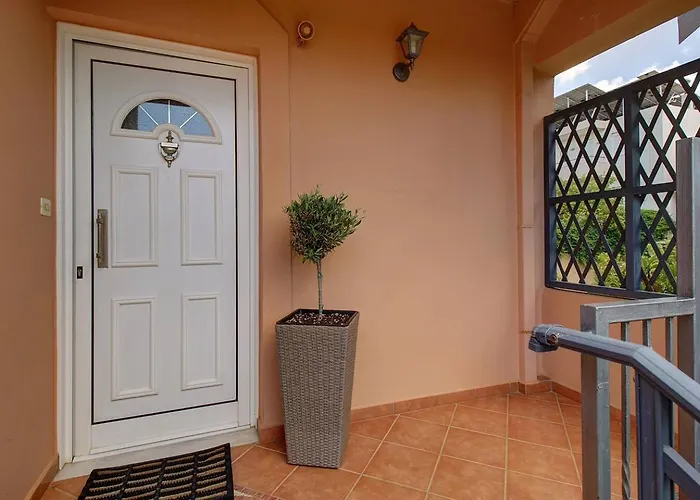 Villa Olivo - Private Pool & Garden, Chania *